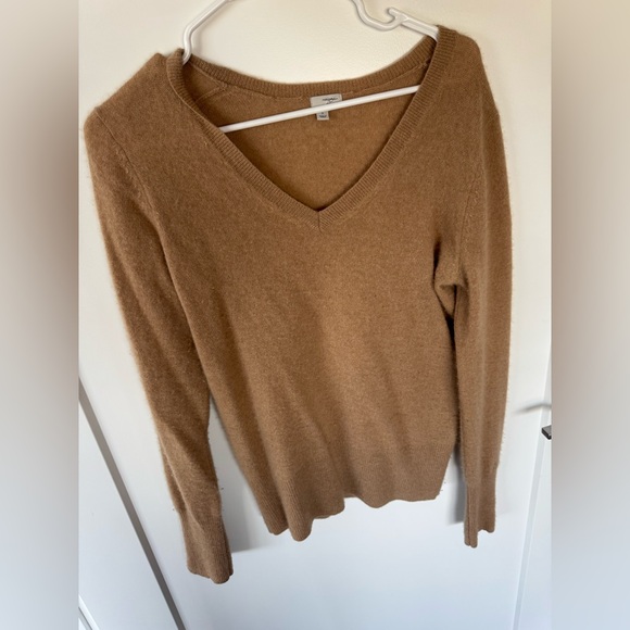 Halogen Women's Tan 100% Cashmere V-Neck Sweater - Picture 3 of 6